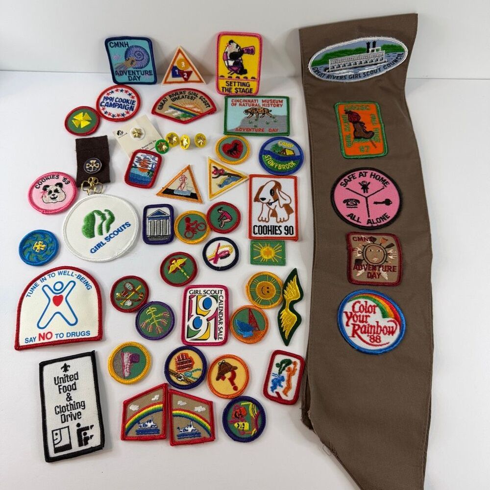 Girl Scouts Vintage Mixed Lot Badges/Patches and Pins